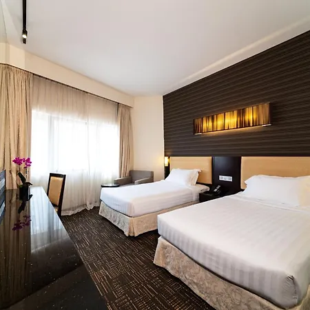Hotel Royal Queens-3